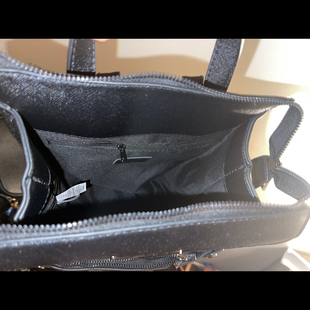 Square Backpack - Picture 2 of 3